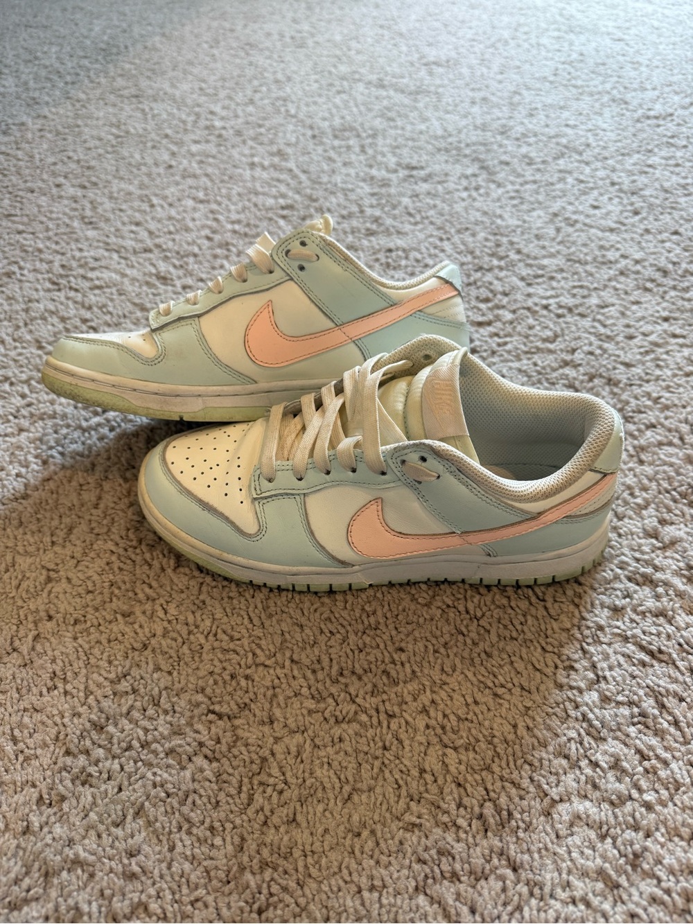 Nike Wmns Dunk Low 'Barely Green'